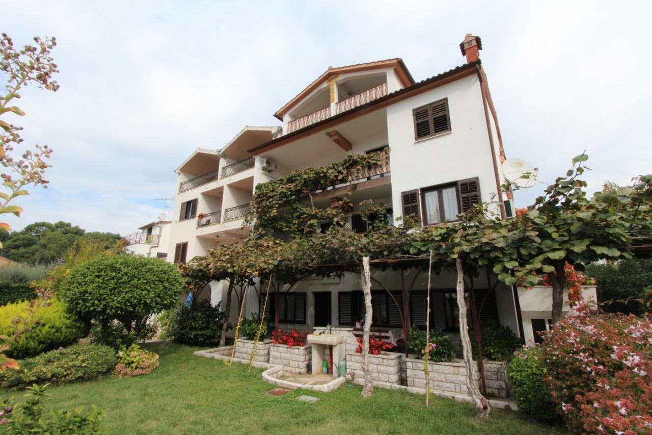 Apartments Daria Rovinj Exterior photo